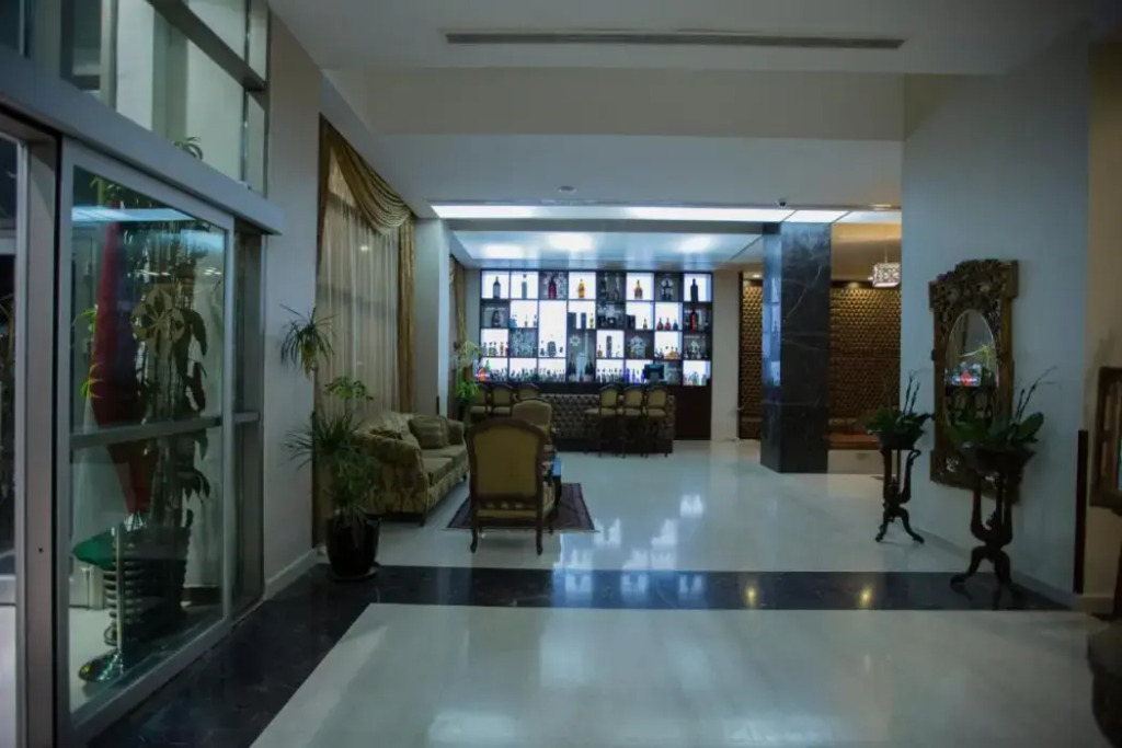 Fiori Hotel