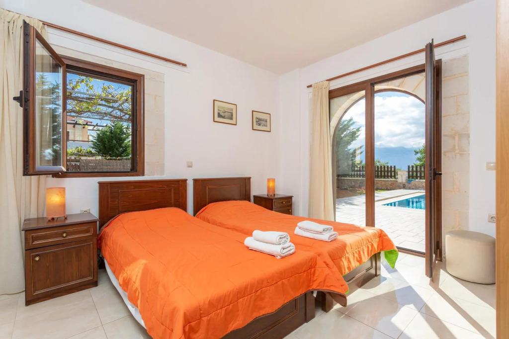Villa Eva Large Private Pool AC WiFi