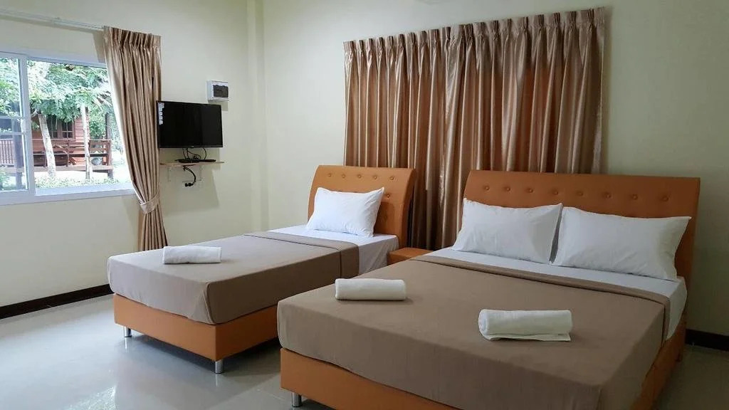 Petch Jed Sao Noi Resort