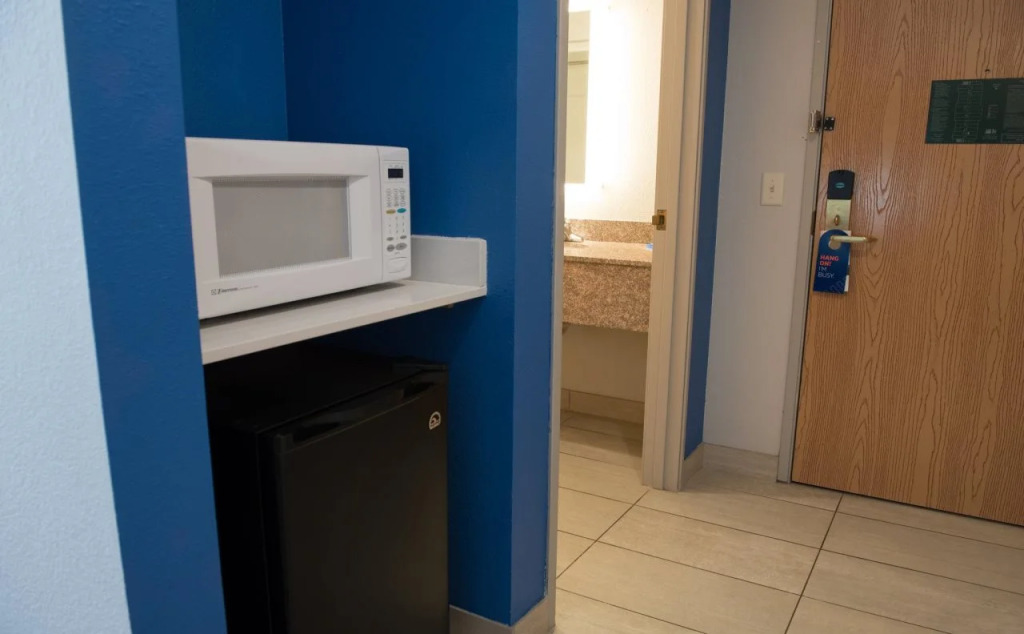 Holiday Inn Express Hotel & Suites Elkhart-South by IHG