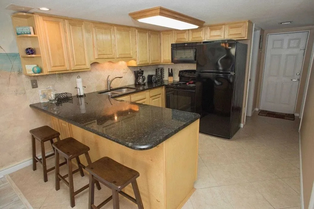 Win-San A-208 - 2 Br Condo