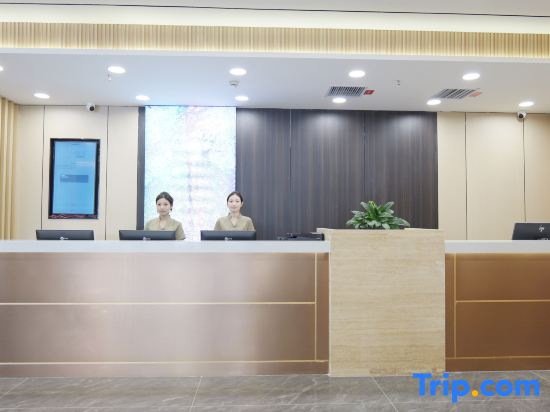 MEHOOD LESTIE Hotel (Urumqi International Grand Bazaar South Gate Subway Station)