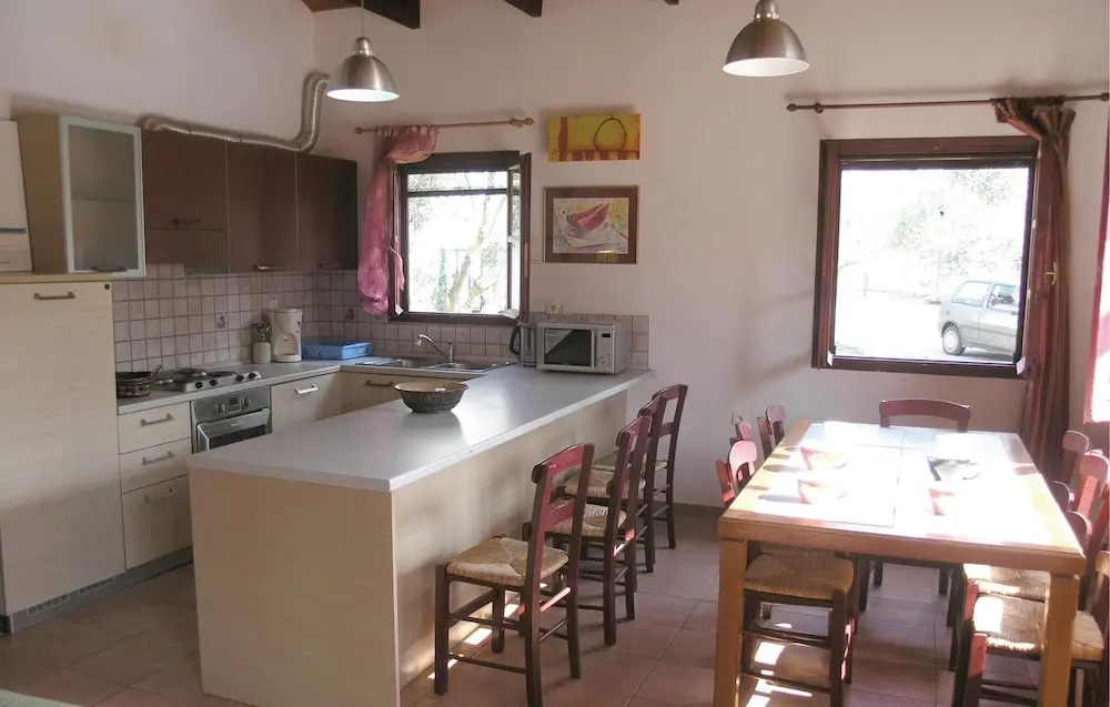Beautiful Home in Eretria Evia With 2 Bedrooms, Wifi and Outdoor Swimming Pool