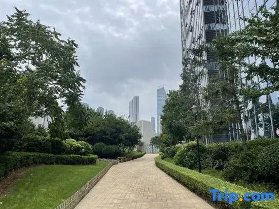 Yuepeng Boutique Apartment (Dalian Harbour Plaza)