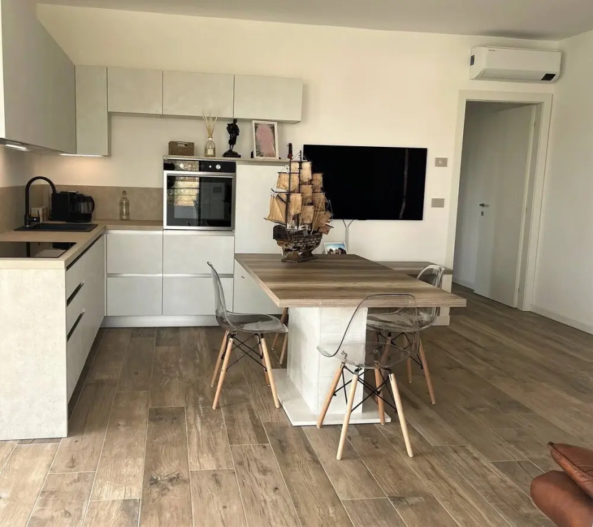 Luxury Attic 140mq In Jesolo With Private Parking