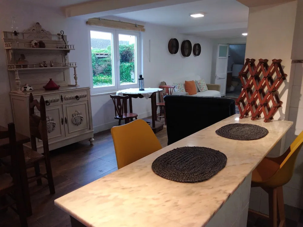 Charming 2-bed House in Sesimbra