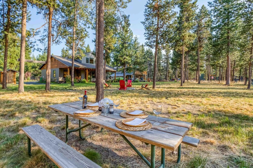 The Settle Inn Riverfront Retreat