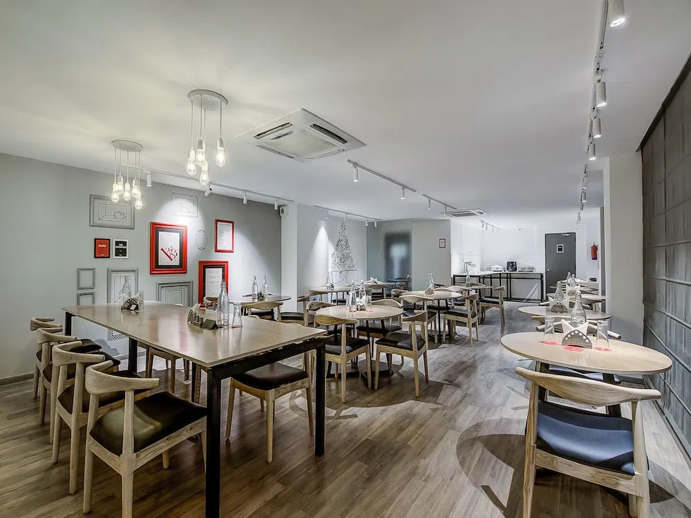 OYO Townhouse 034 -Halcyon Hitech City Road