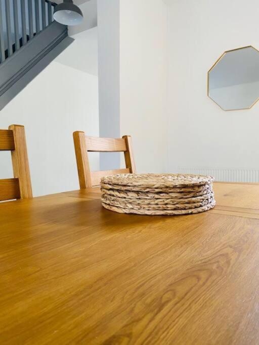 Stunning 3 Bed Holiday Home in Barry by Propertri
