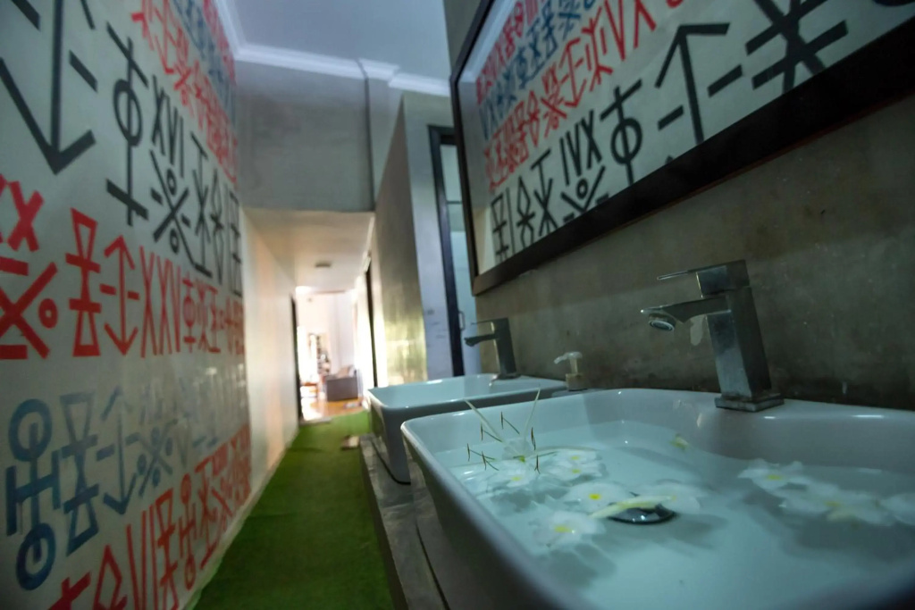 Pool Party Hostel