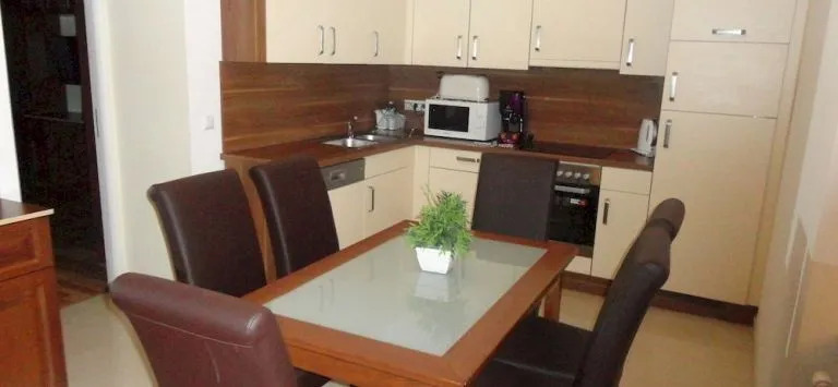 Anyna Apartments