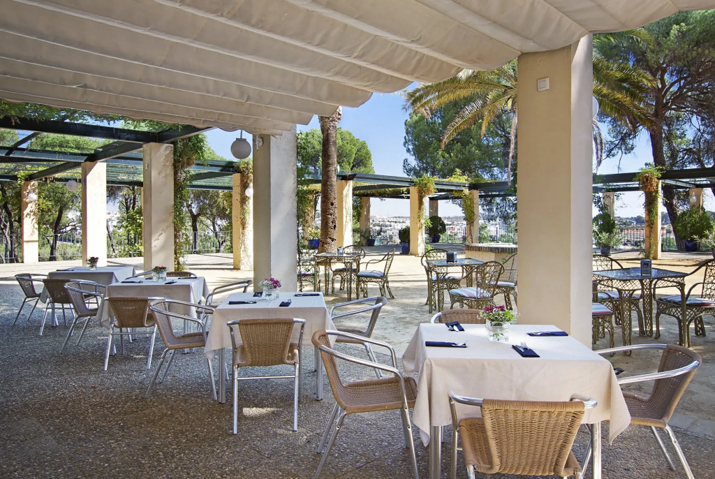 Hotel Oromana