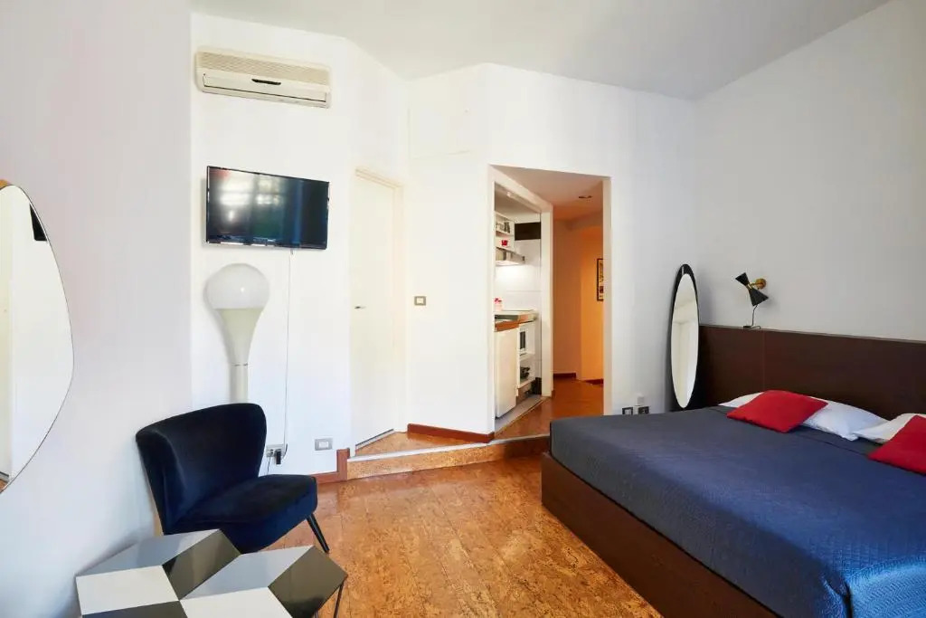 Stellar 70 Style Studio with Terrace-Heart of Milan