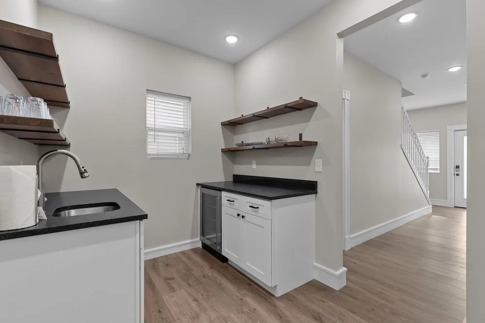 Bright Urban Comfort | JZ Vacation Rentals