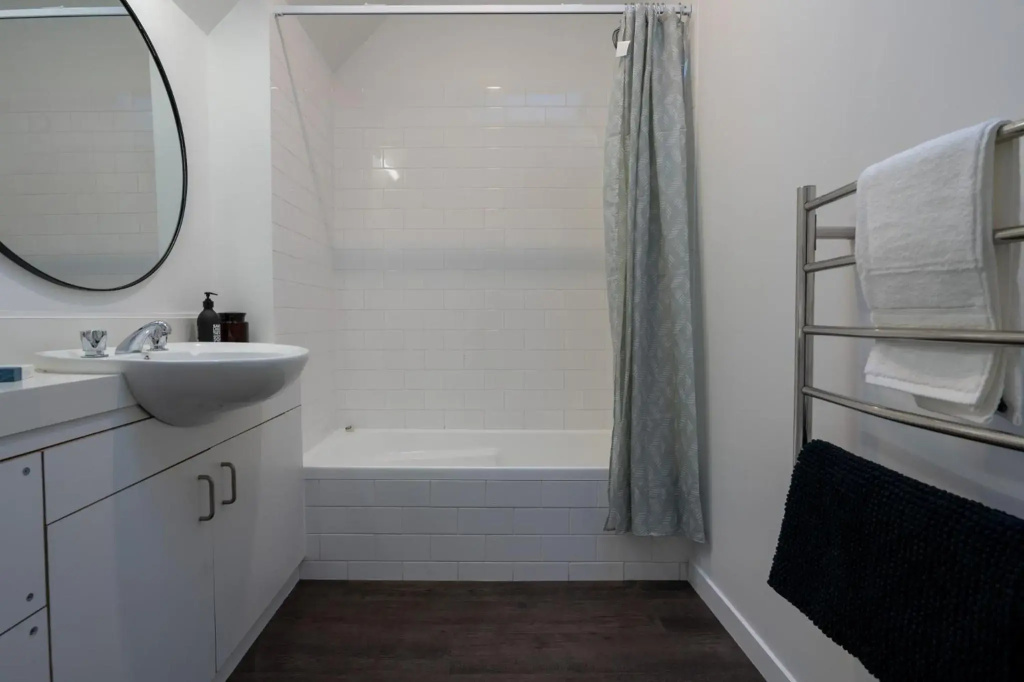 Chester Street West Apartment