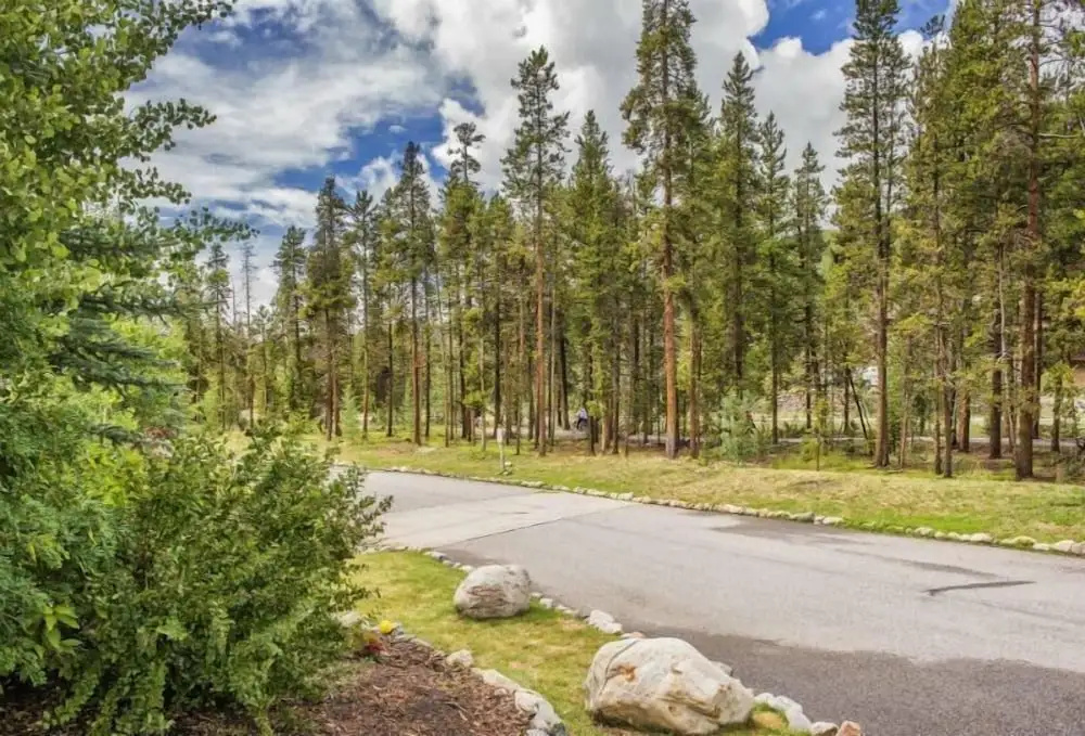 Red Hawk Townhome 3 Bedroom Apartment by Key to the Rockies