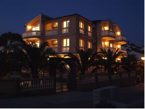 Apartments Canaria