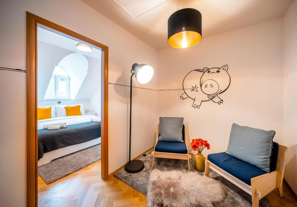 Klimentska Cartoon apartments