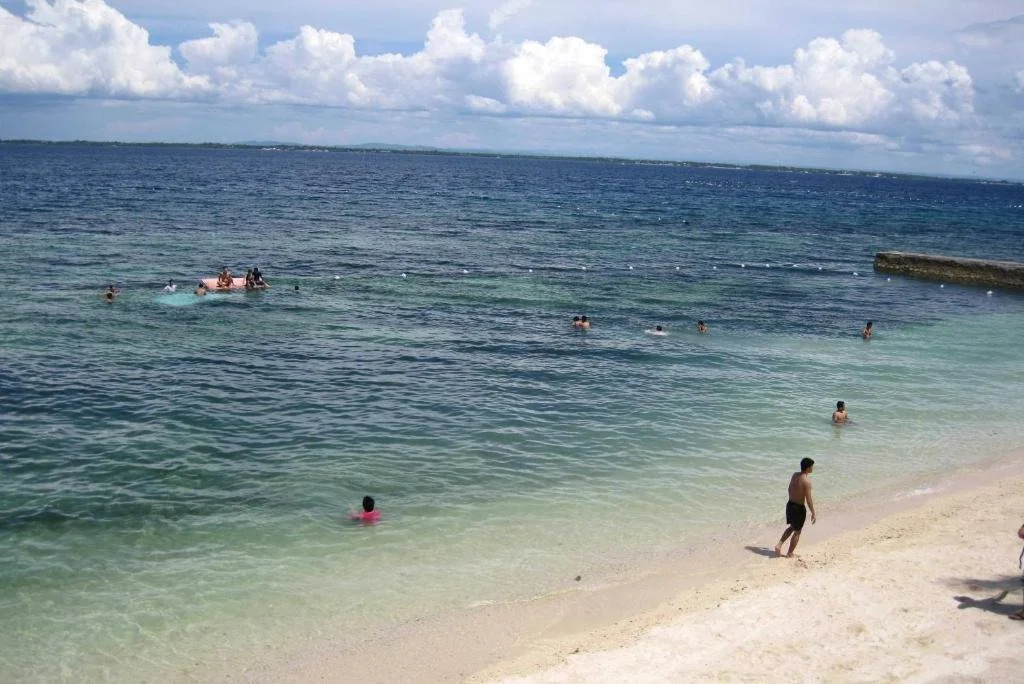 La Mirada Residences