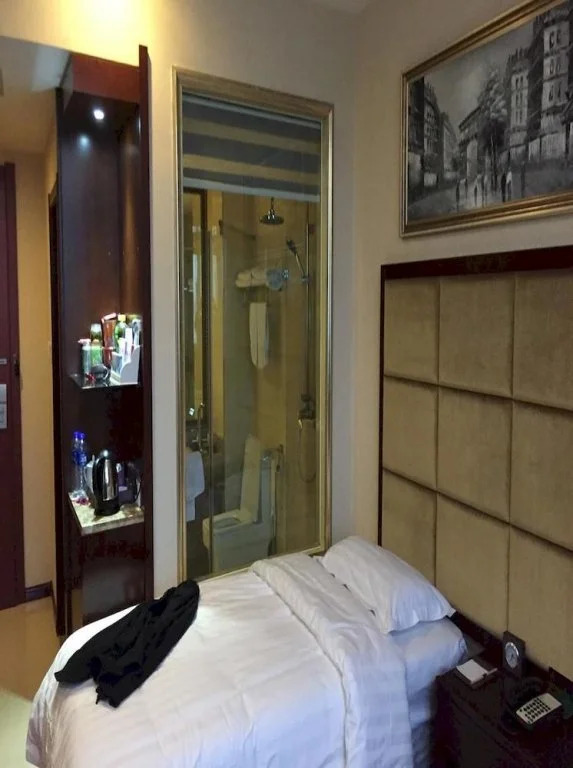 Linhai Hotel