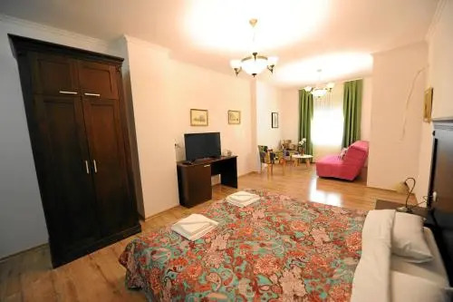 Vu-Dent Apartments