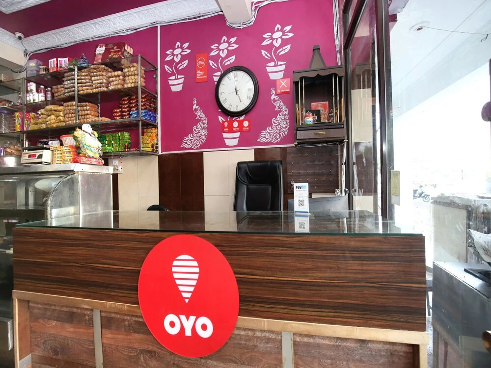 OYO 12967 Hotel Simran
