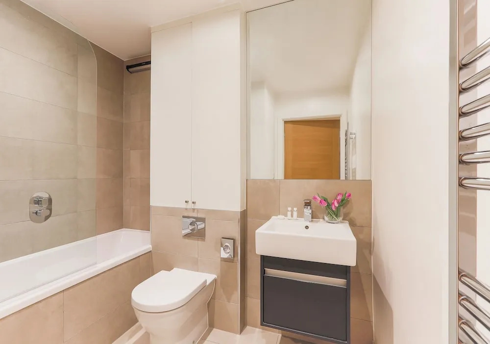 Lambeth North One