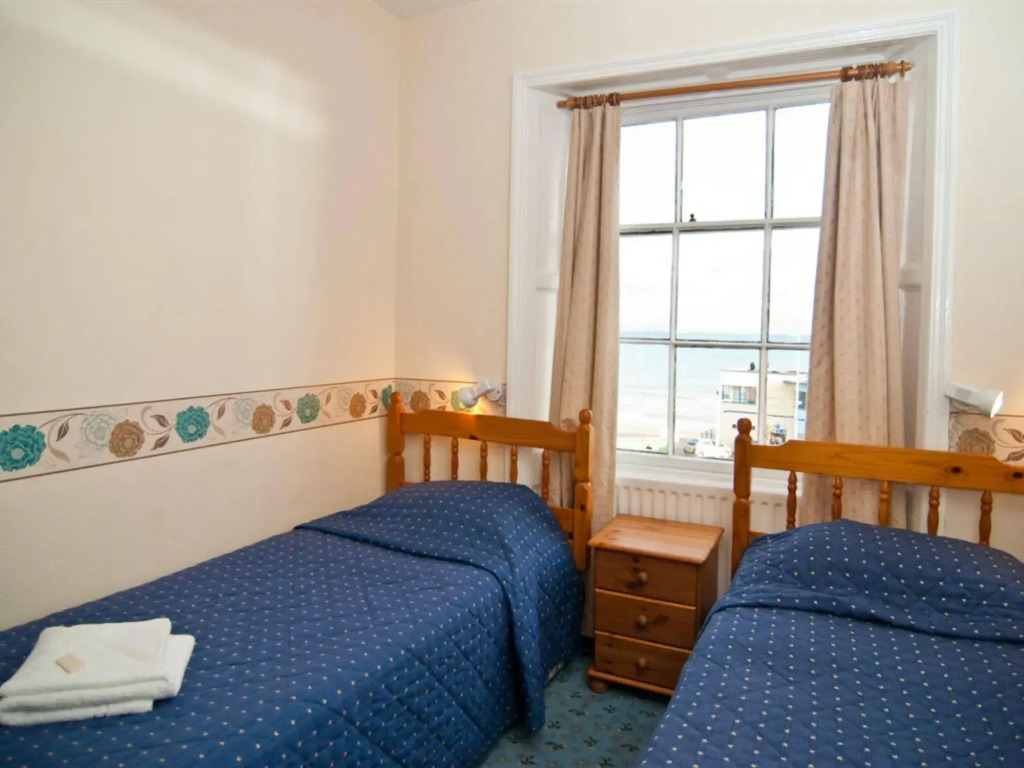The Jubilee Hotel West- with NEWLY REFURBISHED SPA FACILITIES - GAMESPIT - AND SMOKEHOUSE