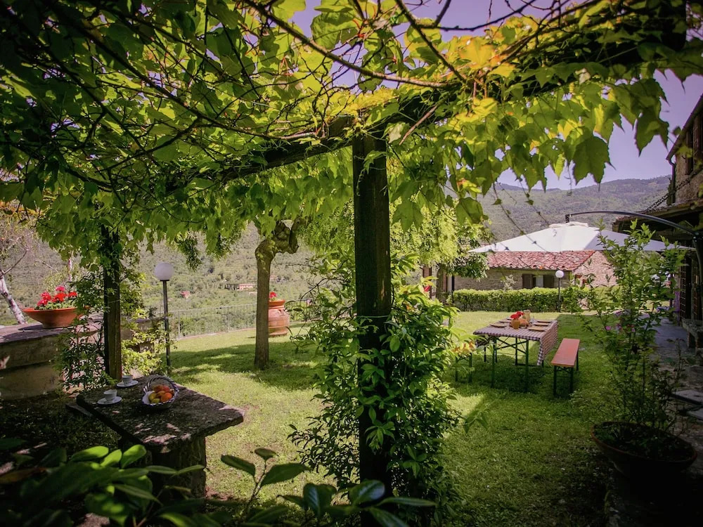 Rustic Villa in Cortona With Swimming Pool