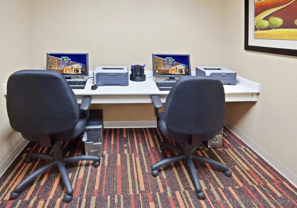 Holiday Inn Express and Suites Sumner by IHG