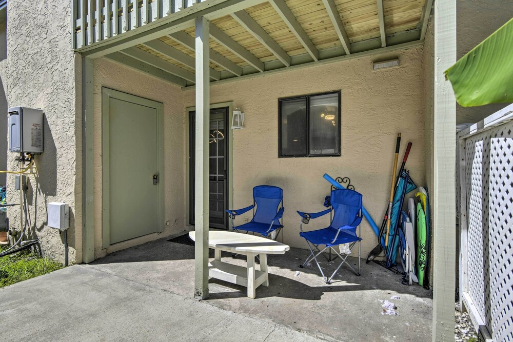 Walk to Beach: Modern PCB Townhome w/ Patio