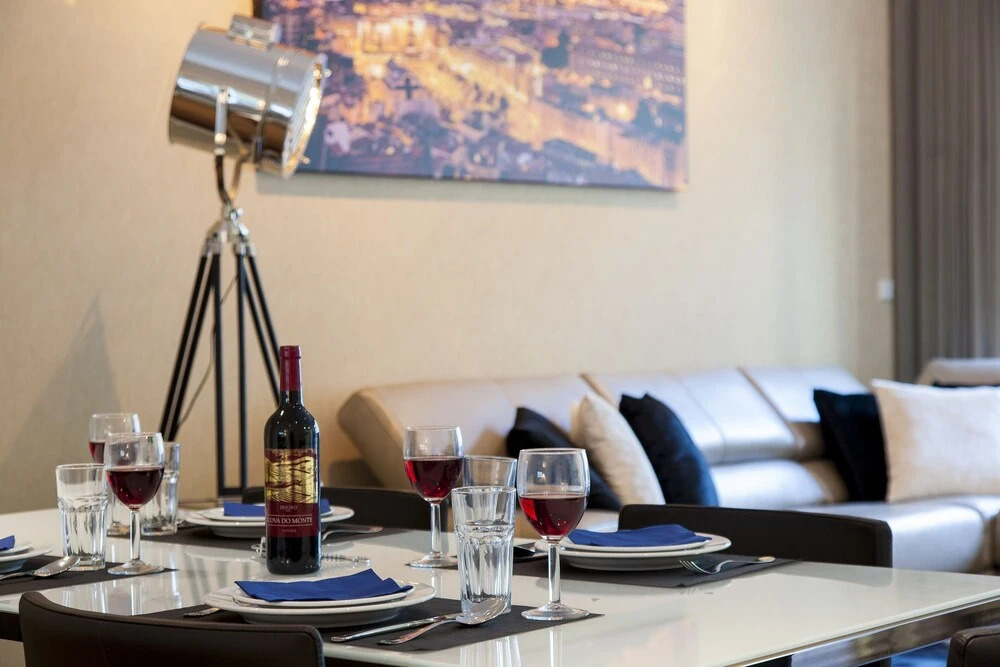 Marques Terrace Deluxe Apartment Rentexperience