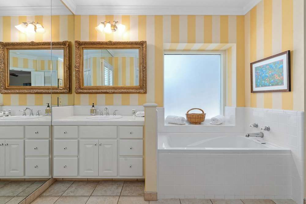 The Painted Lady Estate