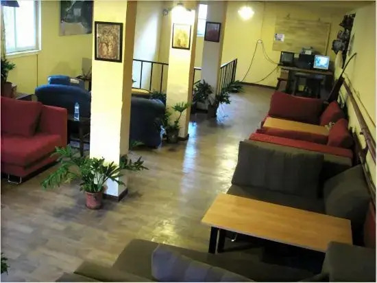 Paoju Factory Youth Hostel (Beijing Summer Palace Subway Station Branch)