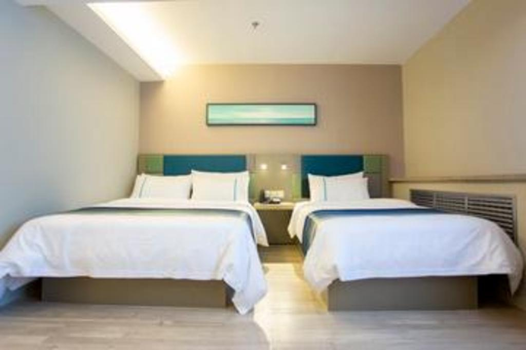 Homeinn Selected (Heihe Central Street Pedestrian Street)