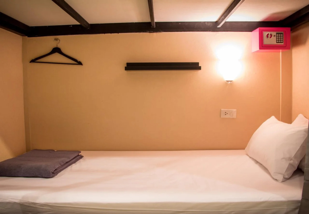 Bubble Space Hostel