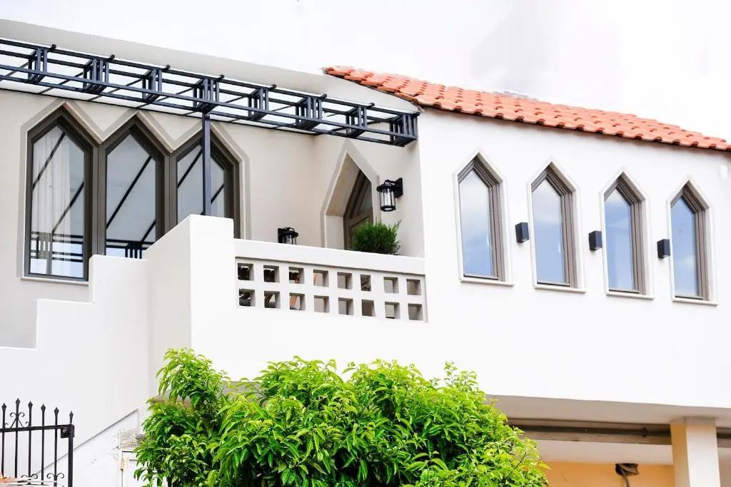 Plinthos Residence