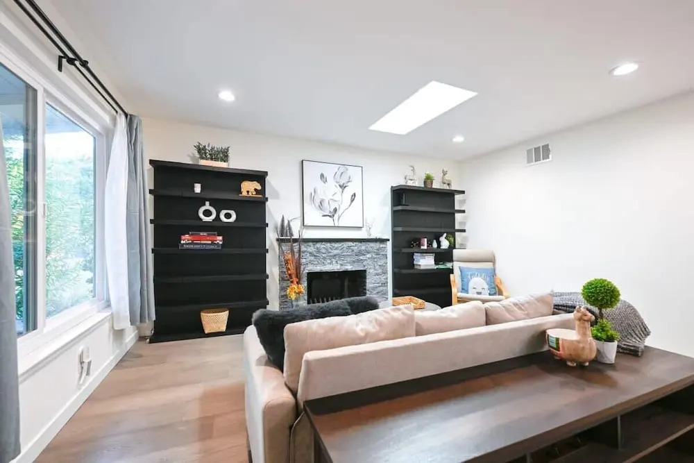 # Marbella Lane - Exquisite Home 3BR