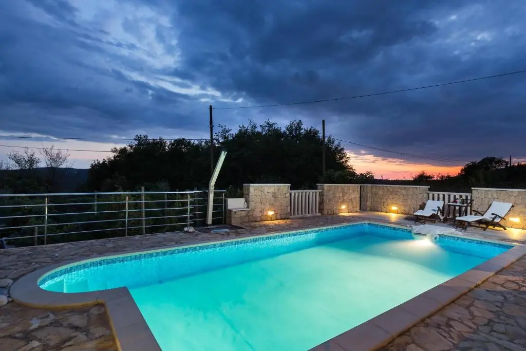 Holiday Home Lazuština Paradise