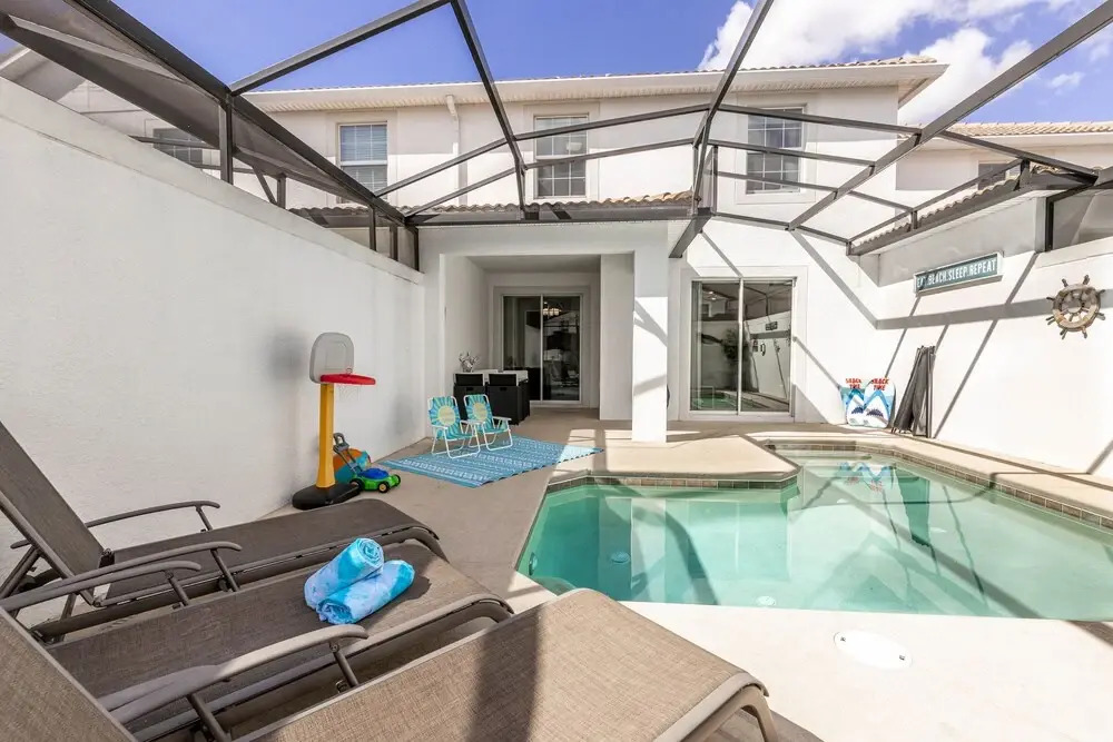 1577cg 4 Bedroom Townhouse by Redawning