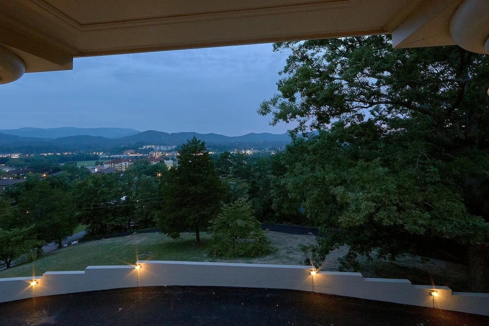The Pillars Holiday home 9
