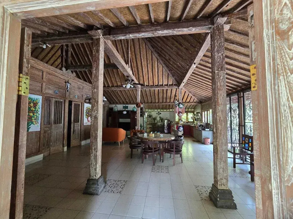 Eyang Residence Limasan Kebon Dalem