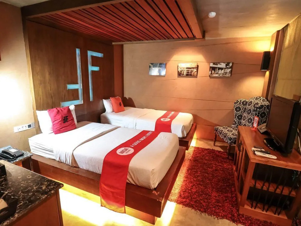Nida Rooms Khlong Toei le Metro