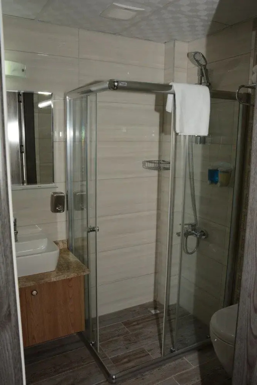 Ada Hotel