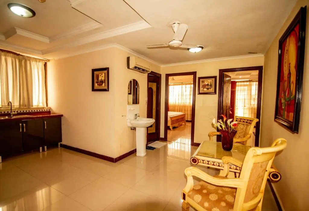 Urban Rose Hotel & Apartments