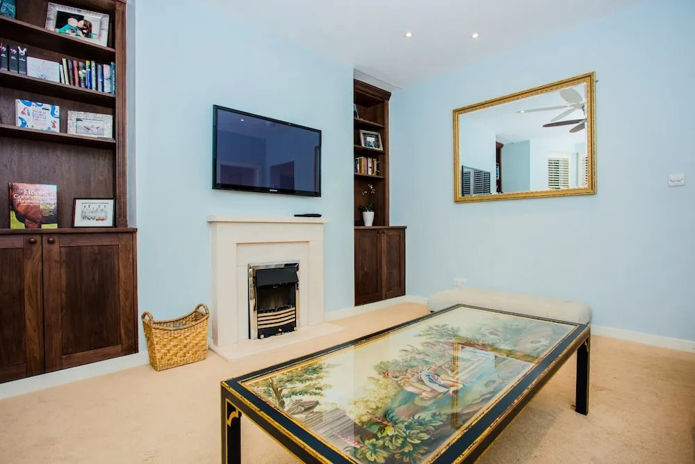 2 Bedroom Flat Sleeps 4 In Chelsea
