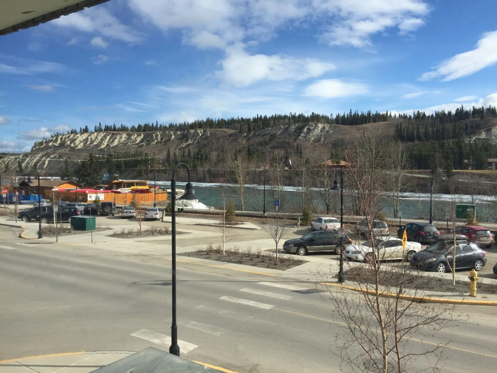 Canadas Best Value Inn- Riverview Hotel