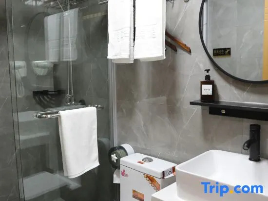 Tonghua Hotel