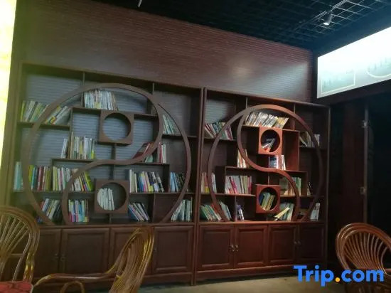 Taiji Huiguan Hotel