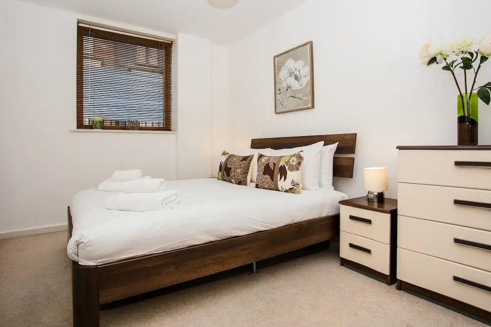 2 Bedroom Flat with Patio Sleeps 4